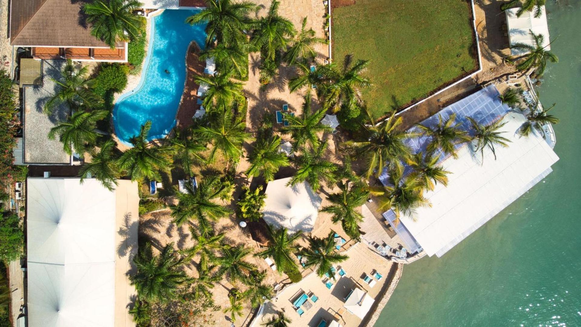 Coral Hotel 4*
